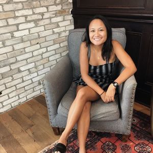 Meet your Posher, Carmelle